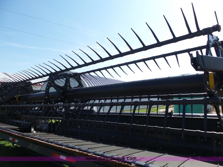 image for item K3112 2009 MacDon FD70 flex draper head