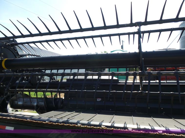 image for item K3112 2009 MacDon FD70 flex draper head