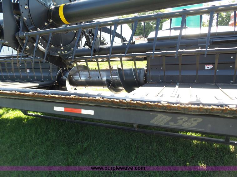 image for item K3112 2009 MacDon FD70 flex draper head