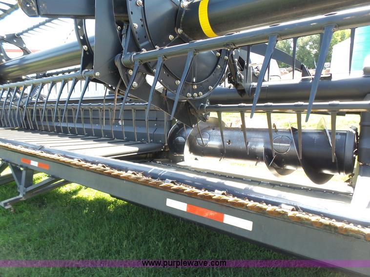 image for item K3112 2009 MacDon FD70 flex draper head