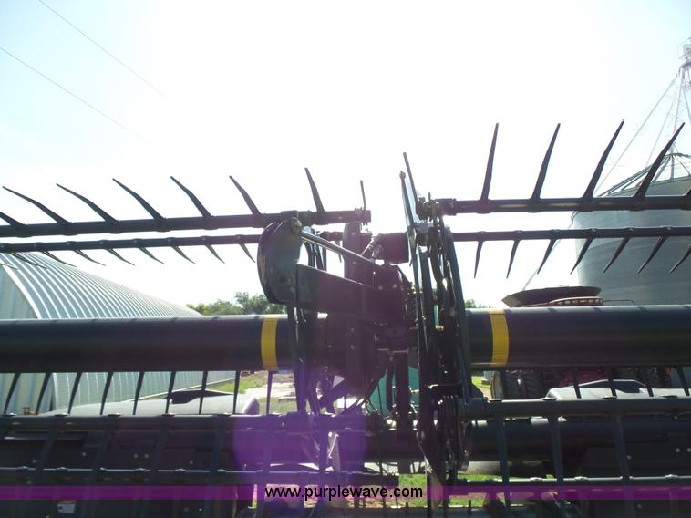 image for item K3112 2009 MacDon FD70 flex draper head