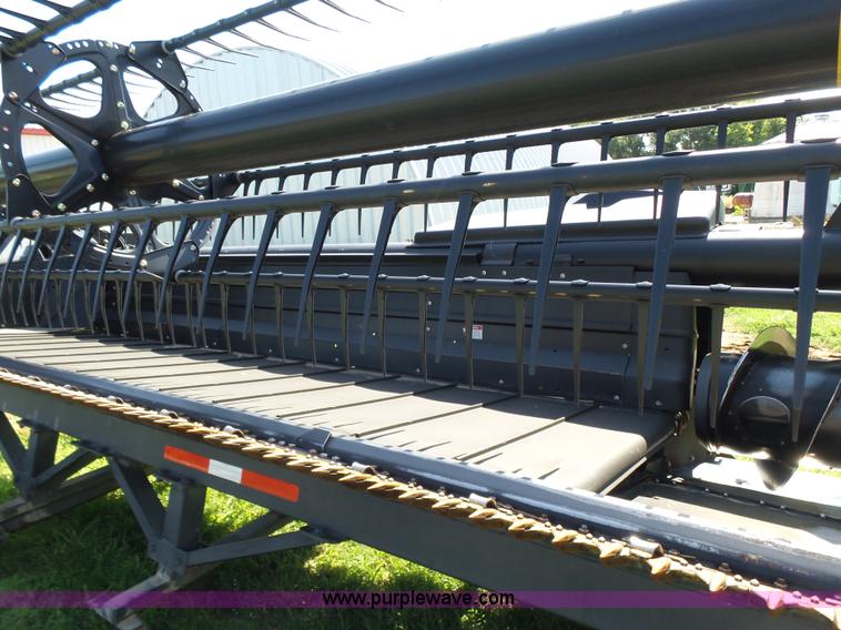 image for item K3112 2009 MacDon FD70 flex draper head