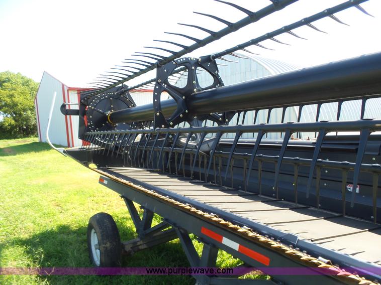 image for item K3112 2009 MacDon FD70 flex draper head