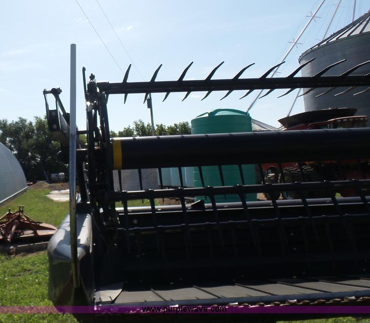 image for item K3112 2009 MacDon FD70 flex draper head