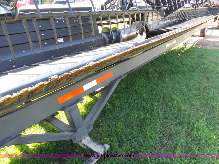 image for item K3112 2009 MacDon FD70 flex draper head