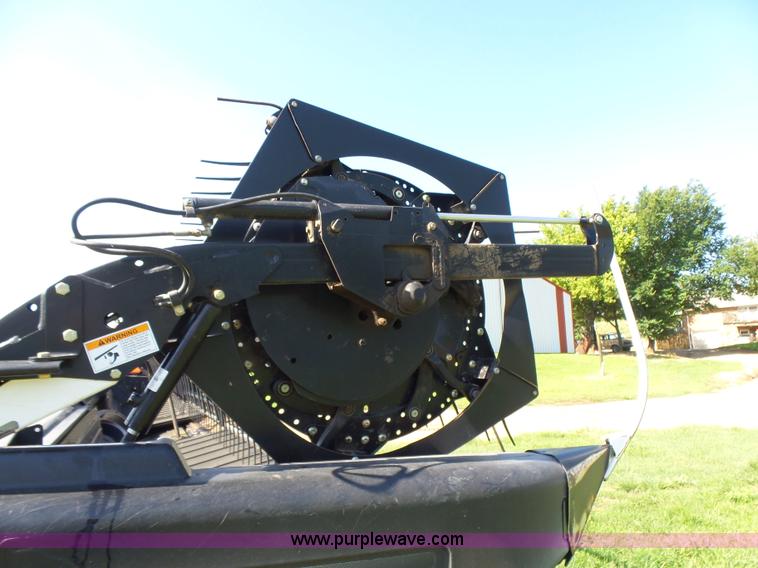 image for item K3112 2009 MacDon FD70 flex draper head