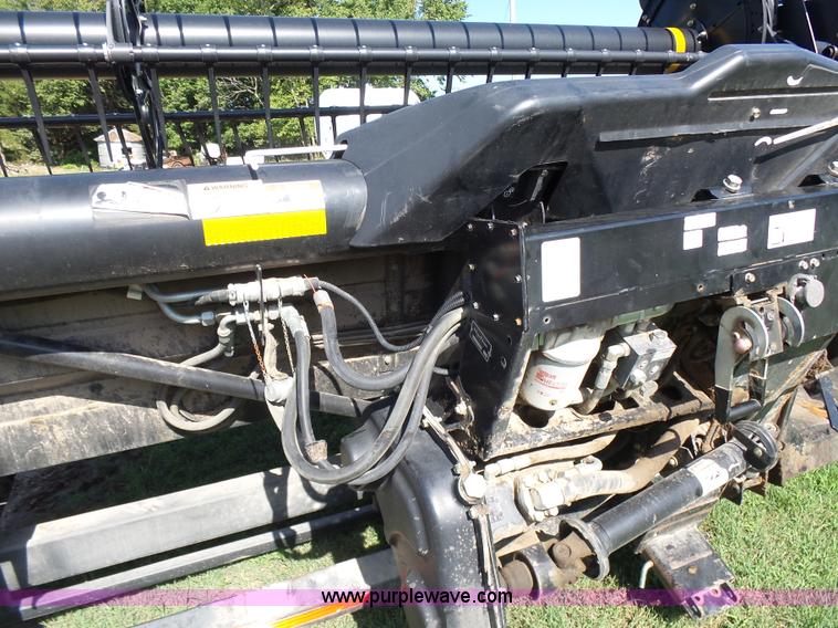 image for item K3112 2009 MacDon FD70 flex draper head