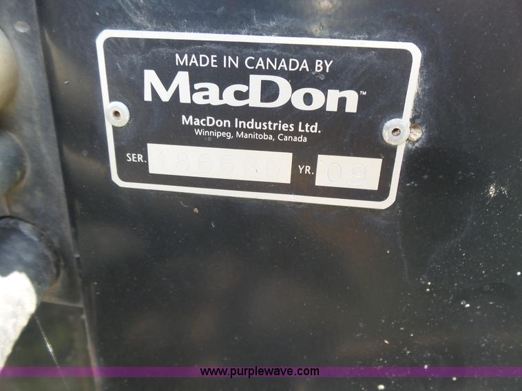image for item K3112 2009 MacDon FD70 flex draper head