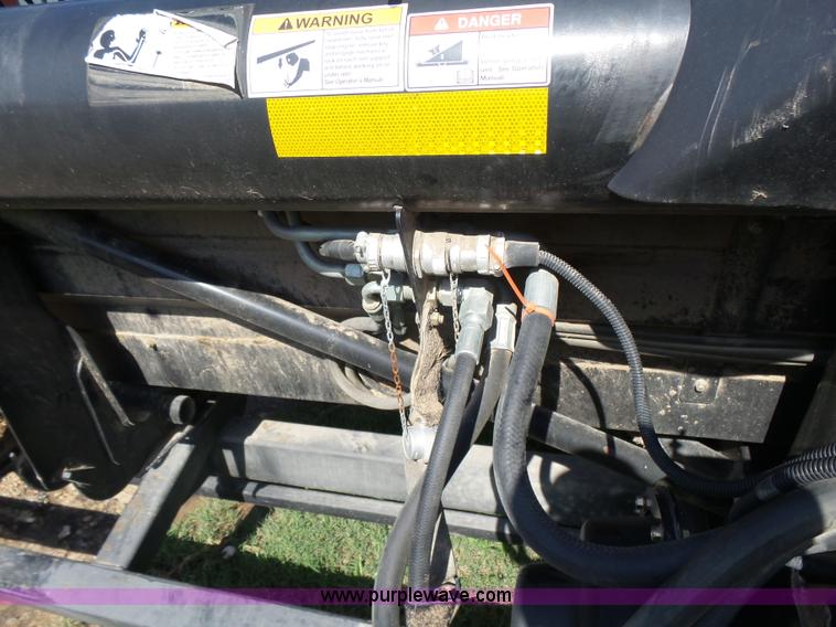 image for item K3112 2009 MacDon FD70 flex draper head