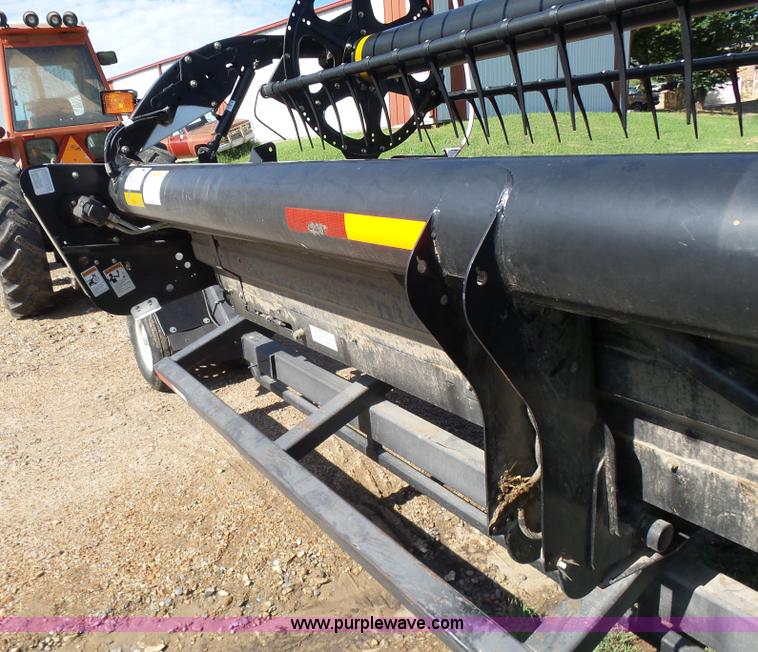 image for item K3112 2009 MacDon FD70 flex draper head