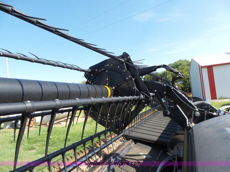 image for item K3112 2009 MacDon FD70 flex draper head