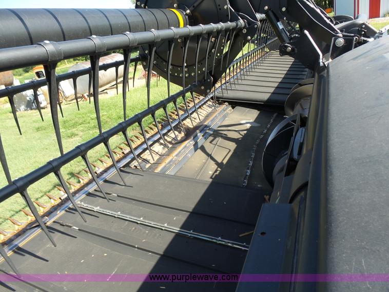 image for item K3112 2009 MacDon FD70 flex draper head