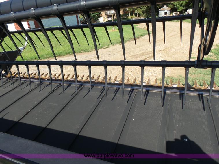 image for item K3112 2009 MacDon FD70 flex draper head