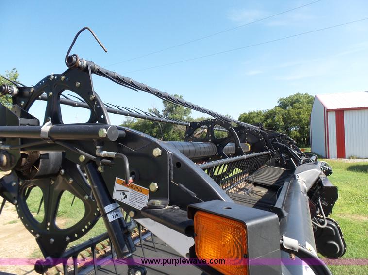 image for item K3112 2009 MacDon FD70 flex draper head