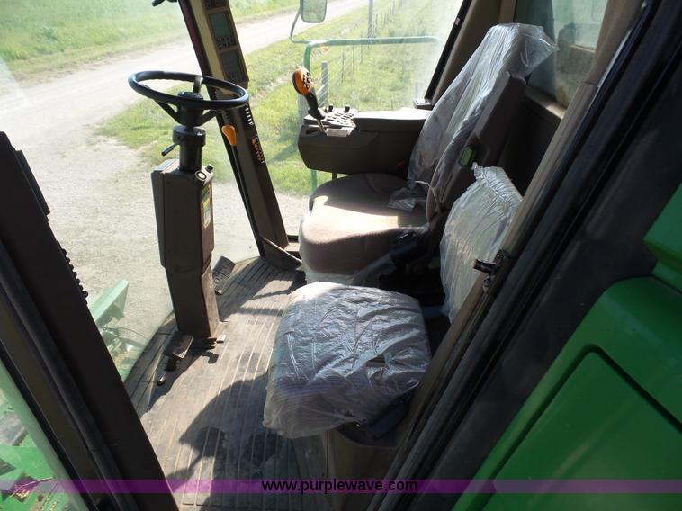 image for item K3637 2006 John Deere 9560 STS RWA combine