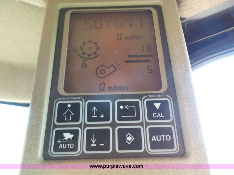 image for item K3637 2006 John Deere 9560 STS RWA combine