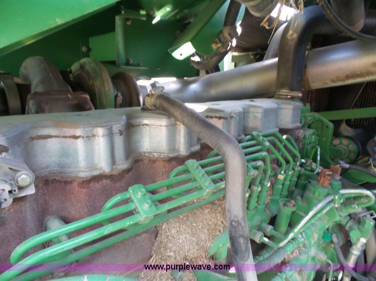 image for item K3637 2006 John Deere 9560 STS RWA combine