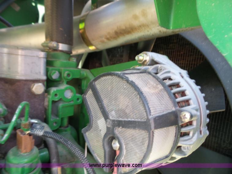 image for item K3637 2006 John Deere 9560 STS RWA combine