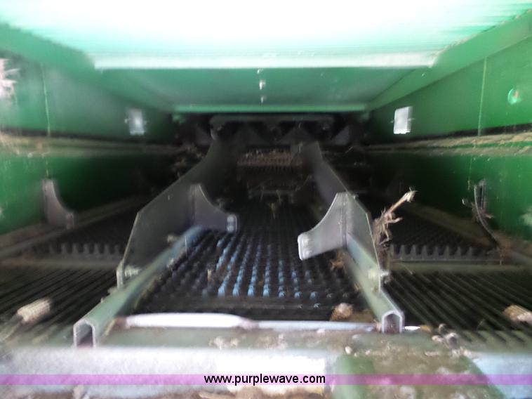 image for item K3637 2006 John Deere 9560 STS RWA combine