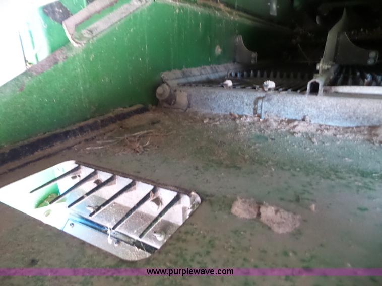 image for item K3637 2006 John Deere 9560 STS RWA combine