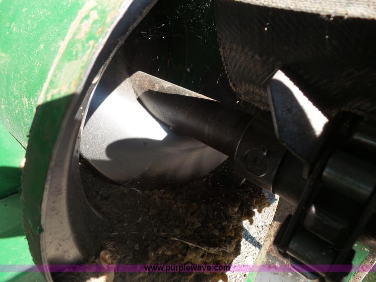 image for item K3637 2006 John Deere 9560 STS RWA combine