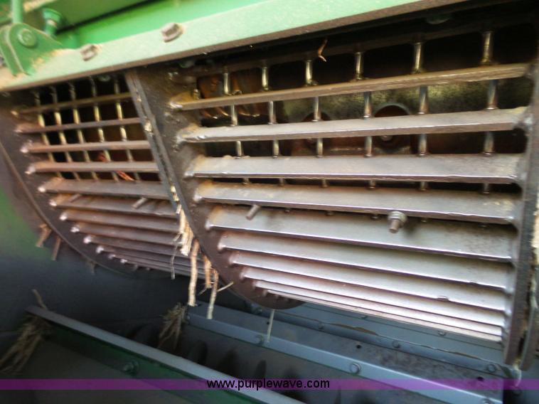 image for item K3637 2006 John Deere 9560 STS RWA combine