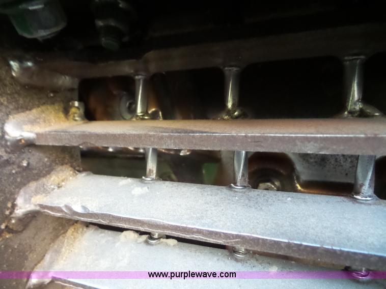 image for item K3637 2006 John Deere 9560 STS RWA combine