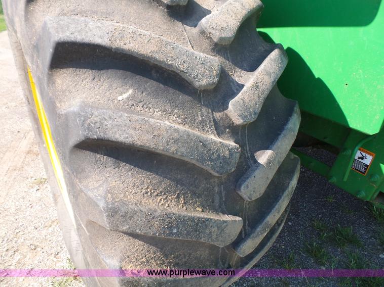 image for item K3637 2006 John Deere 9560 STS RWA combine