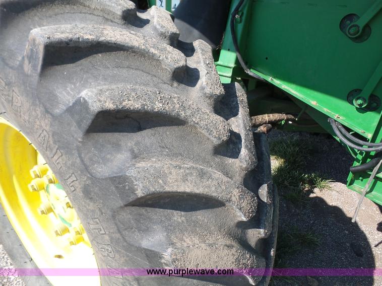 image for item K3637 2006 John Deere 9560 STS RWA combine