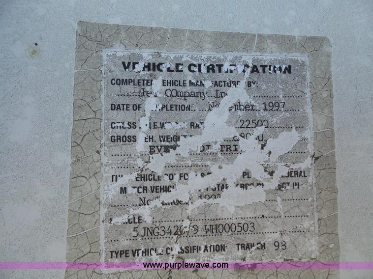 image for item K4664 1998 Jetco double hopper grain trailer