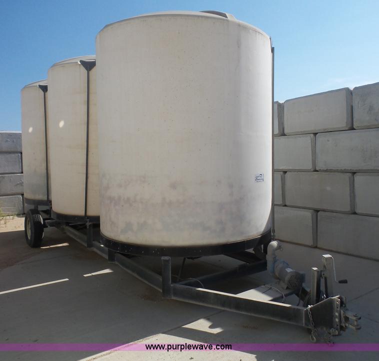 image for item K4744 Wylie triple cone bottom tank trailer
