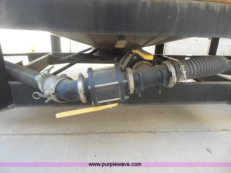 image for item K4744 Wylie triple cone bottom tank trailer