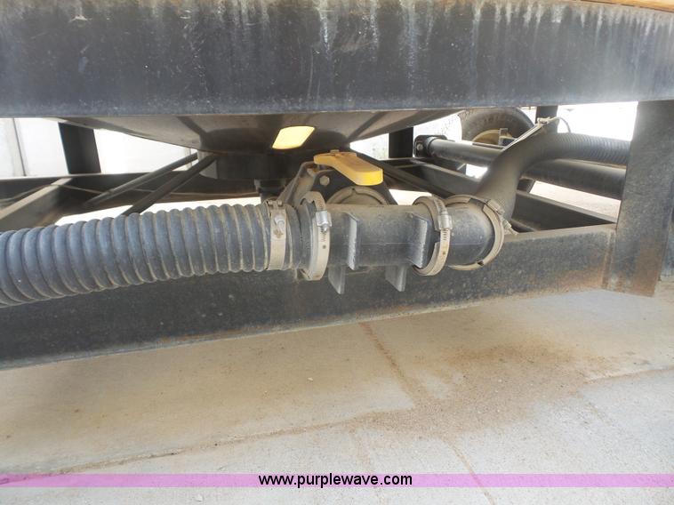 image for item K4744 Wylie triple cone bottom tank trailer