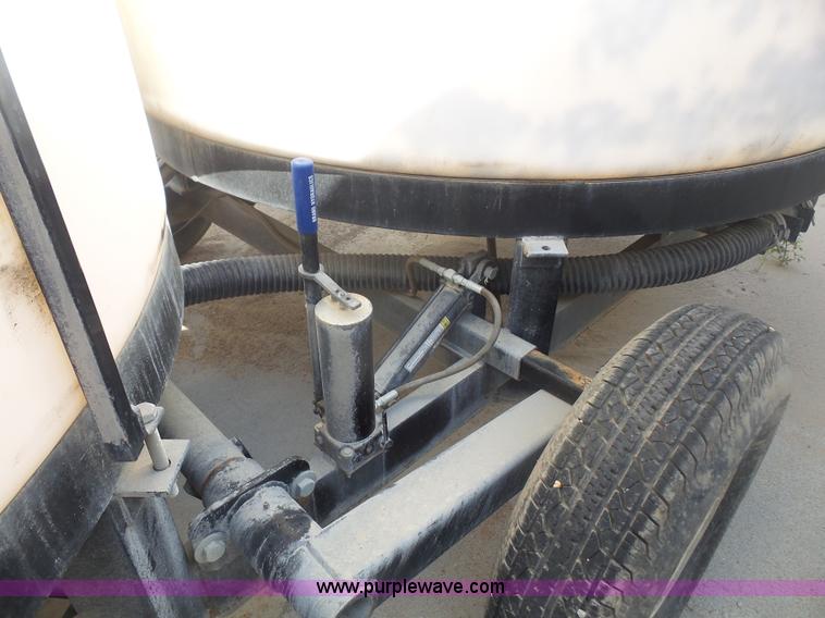 image for item K4744 Wylie triple cone bottom tank trailer