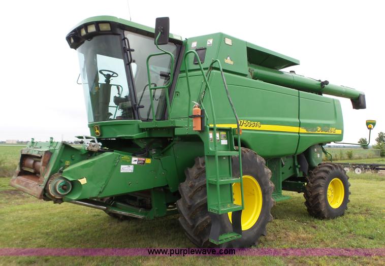 image for item K5266 2003 John Deere 9750 STS combine