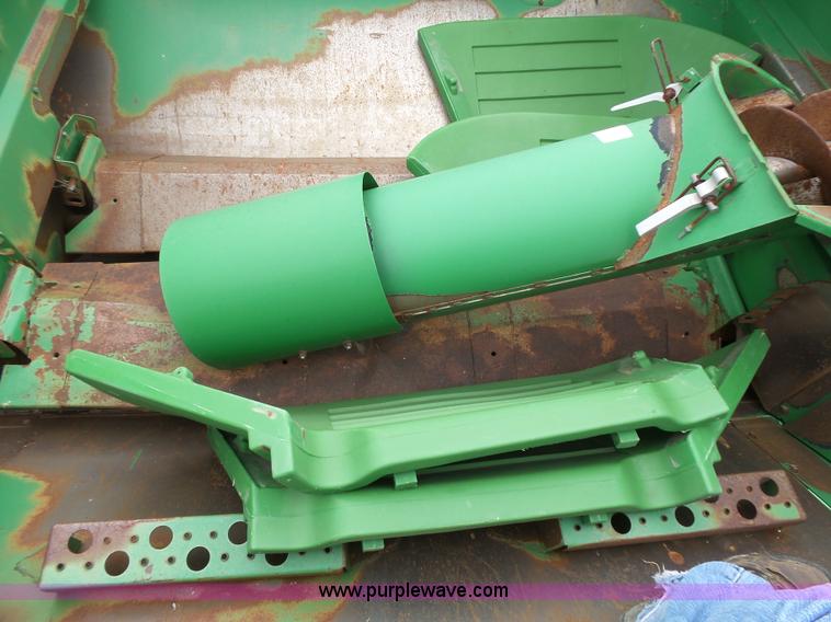 image for item K5266 2003 John Deere 9750 STS combine
