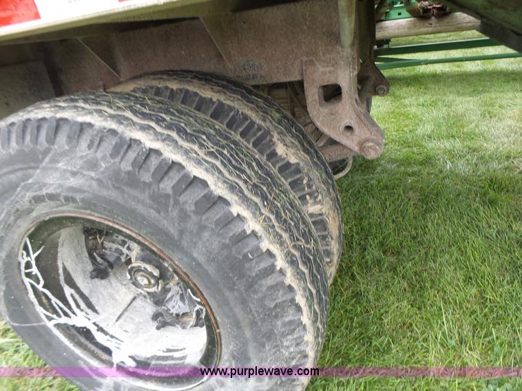 image for item K5722 1988 REC single hopper bottom grain trailer