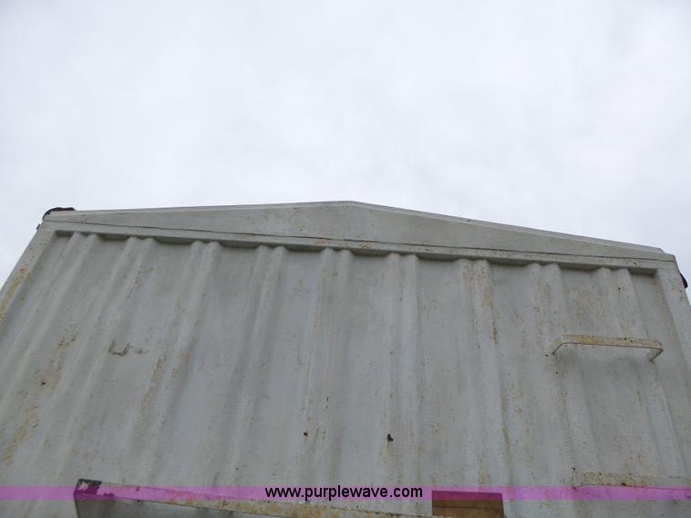 image for item K5722 1988 REC single hopper bottom grain trailer