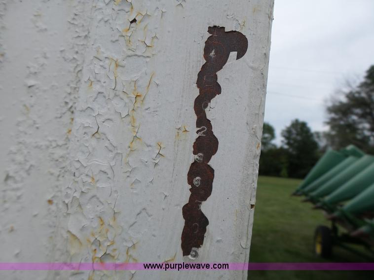 image for item K5722 1988 REC single hopper bottom grain trailer