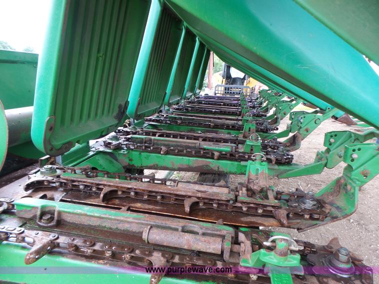 image for item K5726 1995 John Deere 693 corn head