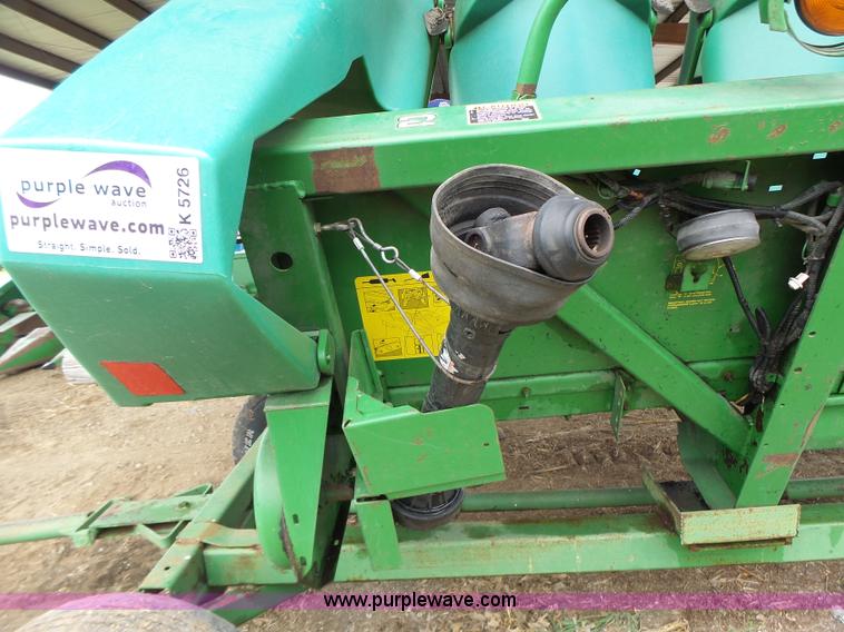 image for item K5726 1995 John Deere 693 corn head