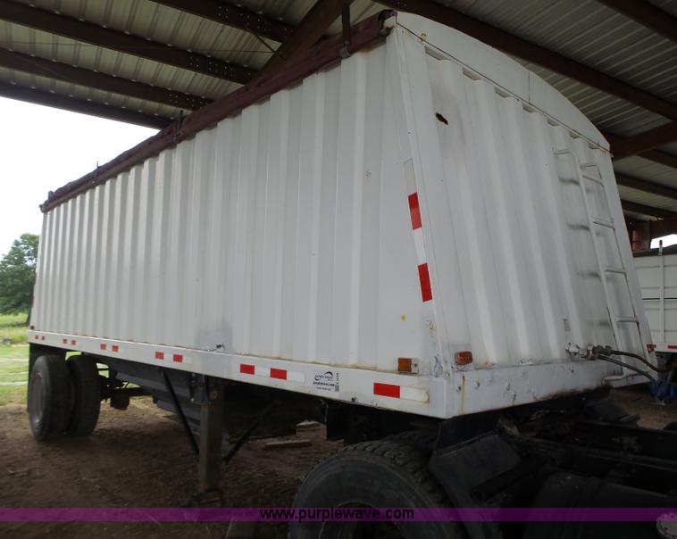 image for item K5728 1994 Jetco single hopper bottom grain trailer