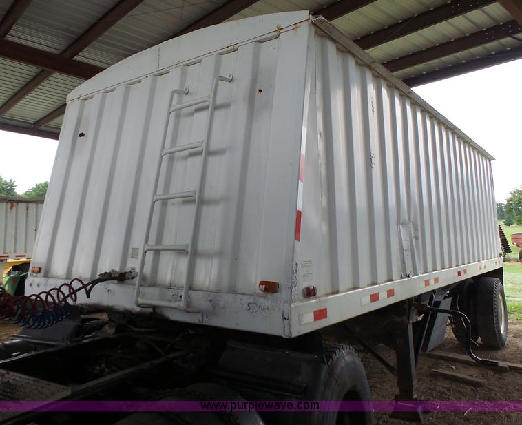 image for item K5728 1994 Jetco single hopper bottom grain trailer