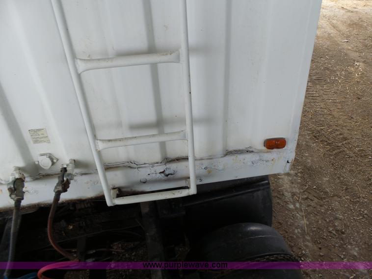 image for item K5728 1994 Jetco single hopper bottom grain trailer