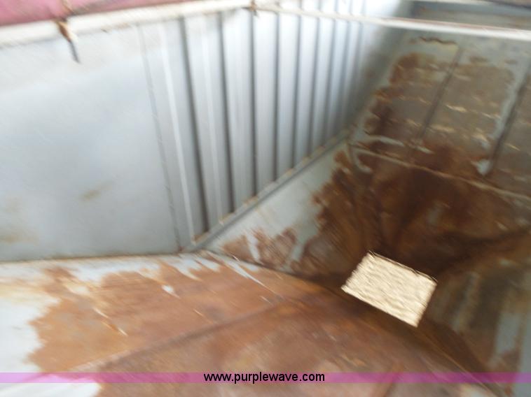 image for item K5728 1994 Jetco single hopper bottom grain trailer