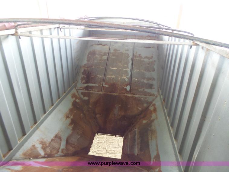 image for item K5728 1994 Jetco single hopper bottom grain trailer