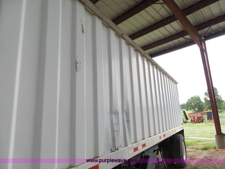 image for item K5728 1994 Jetco single hopper bottom grain trailer