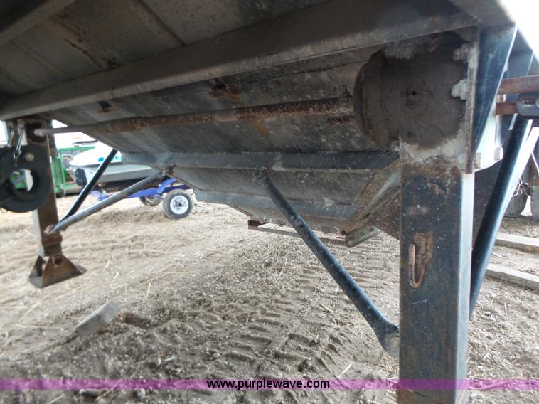 image for item K5728 1994 Jetco single hopper bottom grain trailer