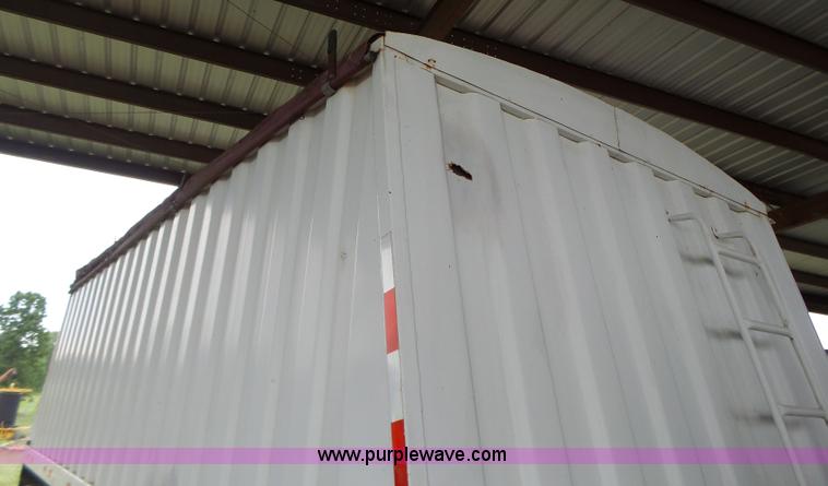 image for item K5728 1994 Jetco single hopper bottom grain trailer