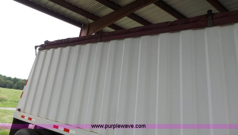 image for item K5728 1994 Jetco single hopper bottom grain trailer